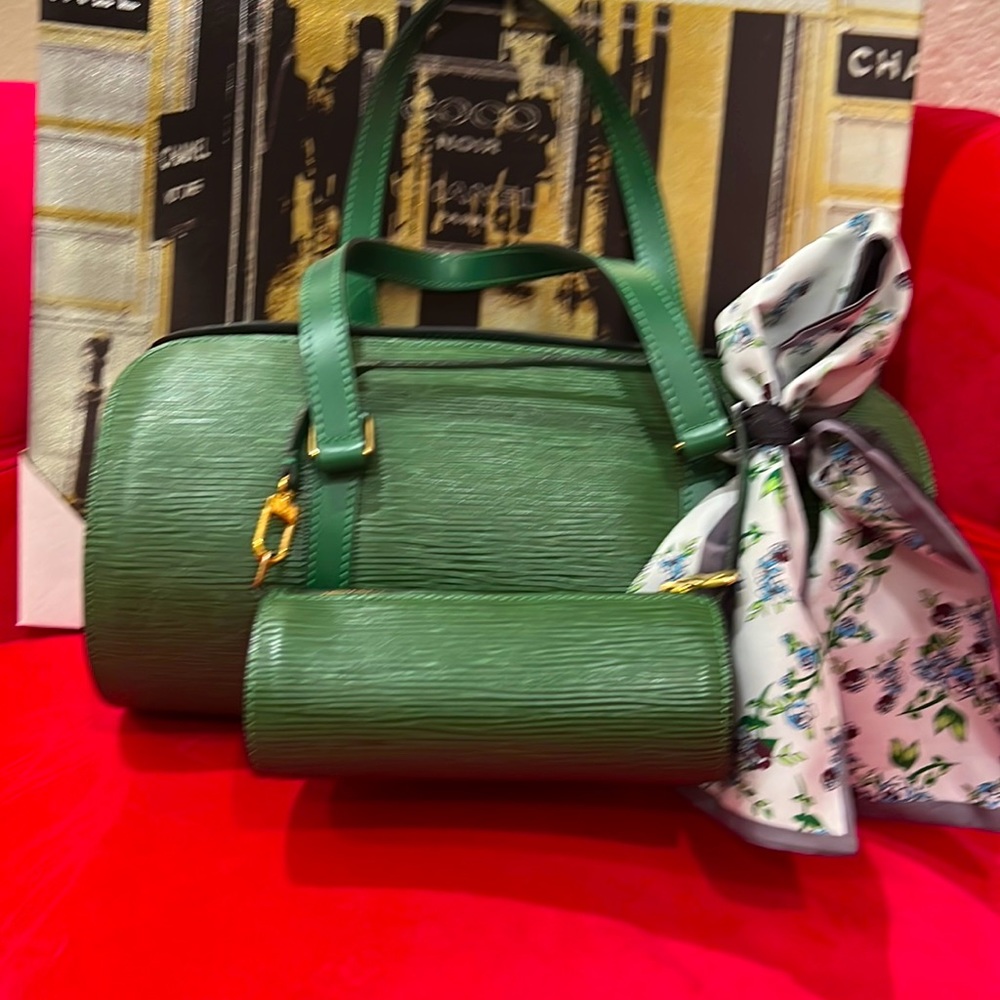 Louis Vuitton Soufflot Borneo Epi set.